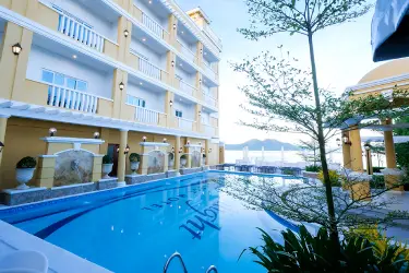 Sangat Resorts in Coron
